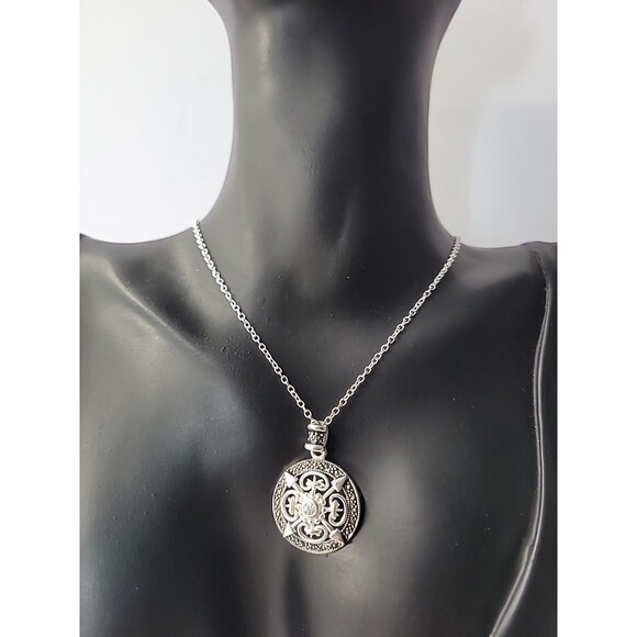 Vintage Necklace Chain Pendant Round Arrows Crystal Shield Jewelry Costume - Picture 2 of 10